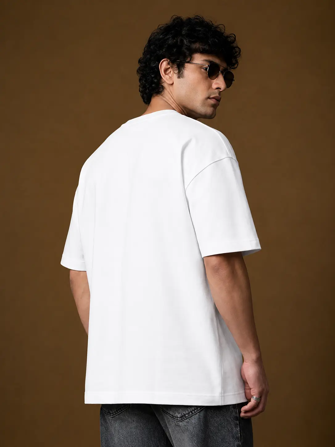 White Basic T-Shirt - Image 2