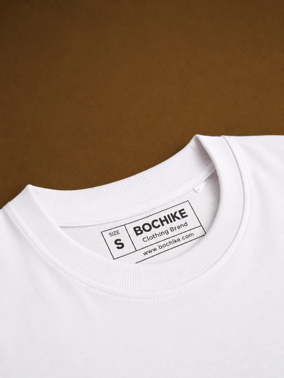 White Basic T-Shirt - Image 3
